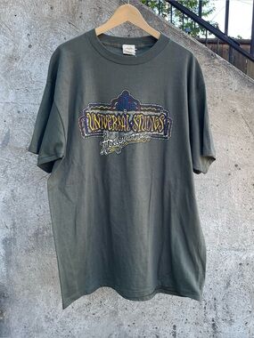 Vintage 90s made in USA Universal Studios Hollywood green shirt size XL
